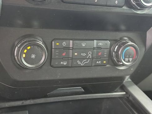 Used 2020 Ford F250 XLT w/ XLT Premium Package AWD/4WD image 16