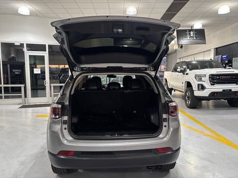 Used 2020 Jeep Compass Latitude AWD/4WD image 43