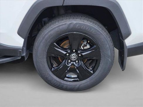 Used 2023 Toyota RAV4 XLE w/ Convenience Package FWD image 20