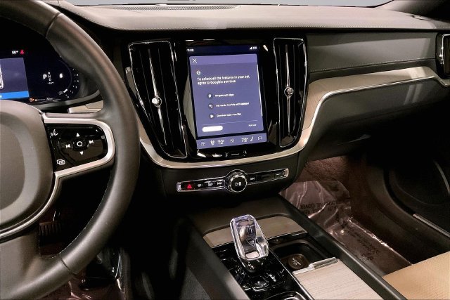 Certified 2025 Volvo V60 B5 Cross Country Ultra AWD/4WD image 8