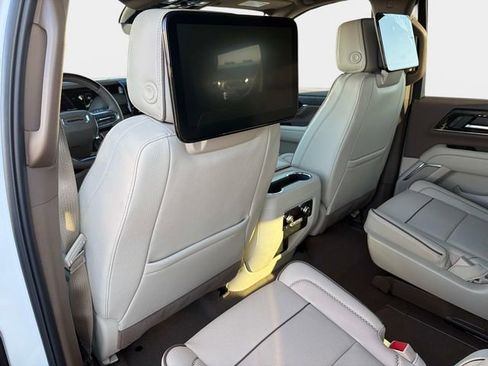 New 2026 GMC Yukon Denali image 13