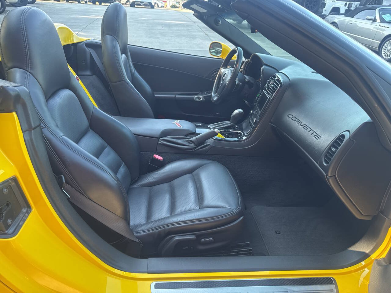 Used 2008 Chevrolet Corvette Convertible w/ Preferred Equipment Group RWD image 11