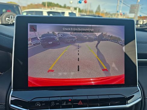 Certified 2022 Jeep Compass Limited w/ (RED) Package image 28