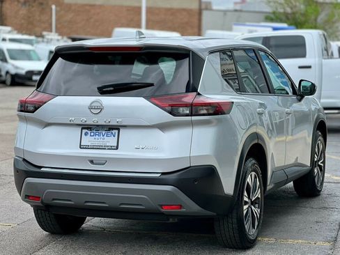 Used 2022 Nissan Rogue SV AWD/4WD image 5