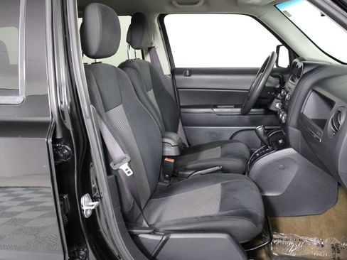Used 2016 Jeep Patriot Sport w/ Power Value Group FWD image 26