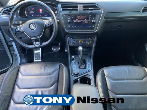 Used 2019 Volkswagen Tiguan SEL Premium R-Line AWD/4WD image 30