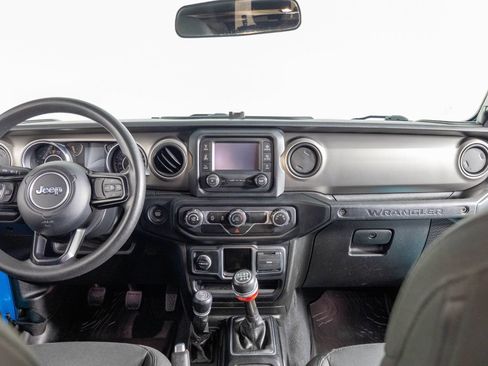 Used 2020 Jeep Wrangler Sport AWD/4WD image 25