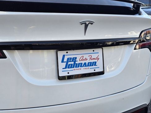 Used 2023 Tesla Model X image 22