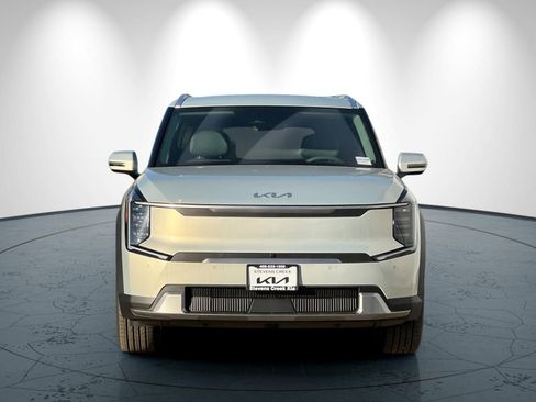 New 2026 Kia EV9 Wind image 9