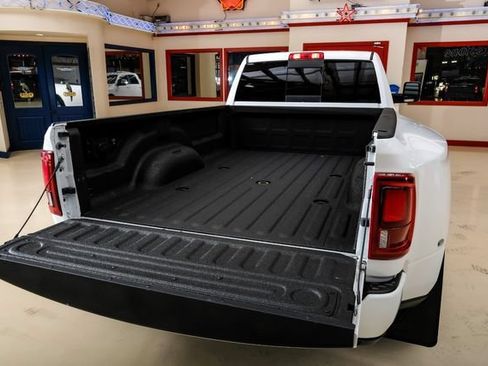 Used 2026 RAM 3500 Laramie AWD/4WD image 8