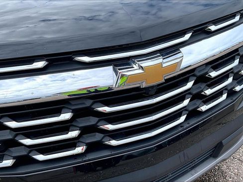 Used 2026 Chevrolet Equinox LT FWD image 3