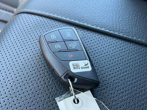 Used 2024 GMC Sierra 1500 Denali w/ Technology Package AWD/4WD image 38