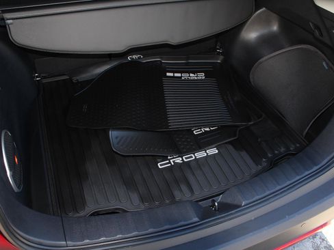 Used 2026 Toyota Corolla Cross XLE image 8