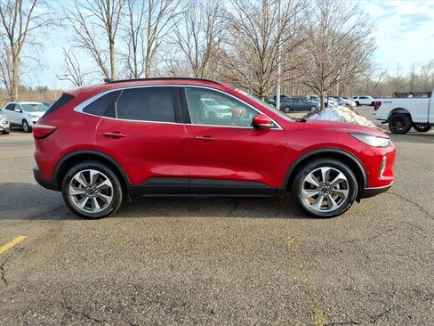 Used 2024 Ford Escape Platinum w/ Premium Technology Package image 9