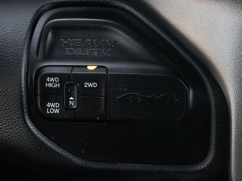 Used 2019 RAM 2500 Big Horn image 31