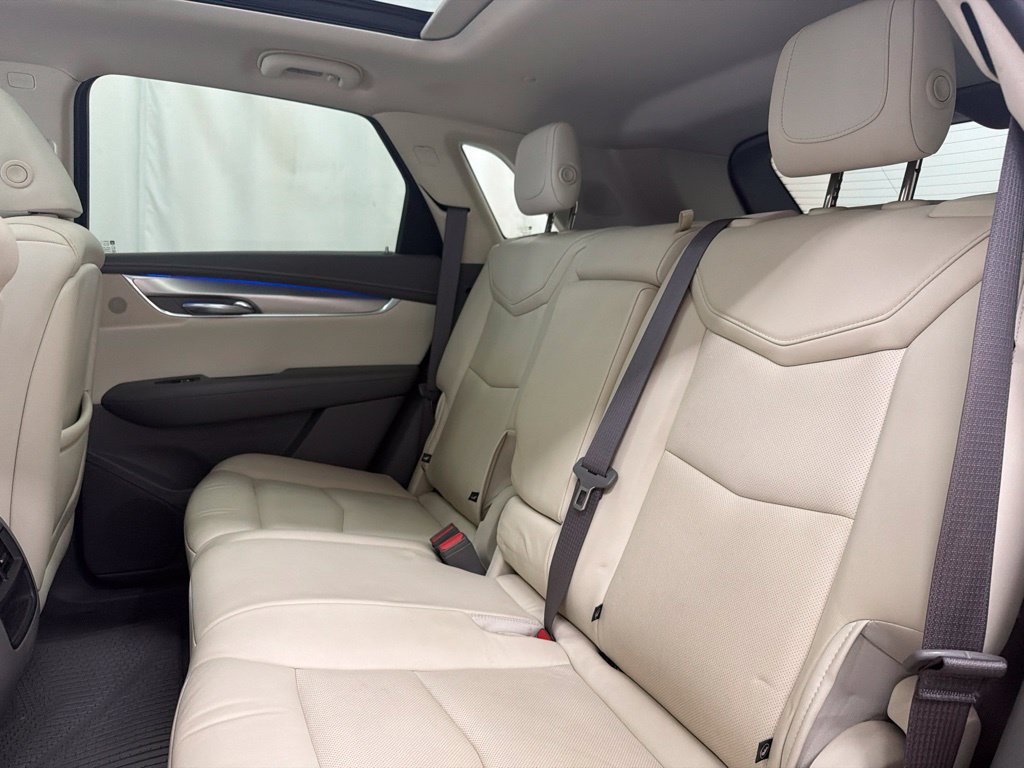 Used 2019 Cadillac XT5 Premium Luxury FWD image 18