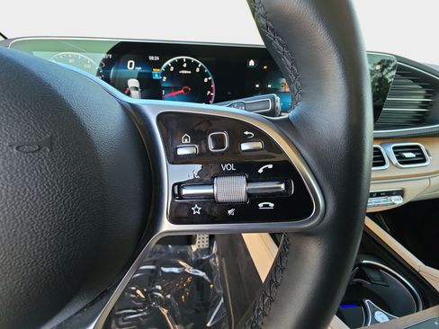 Used 2023 Mercedes-Benz GLS 580 4MATIC image 20