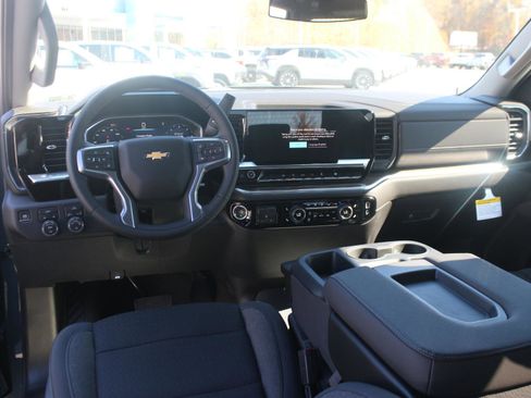 New 2026 Chevrolet Silverado 1500 LT image 13