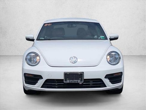Used 2017 Volkswagen Beetle 1.8T Classic FWD image 2