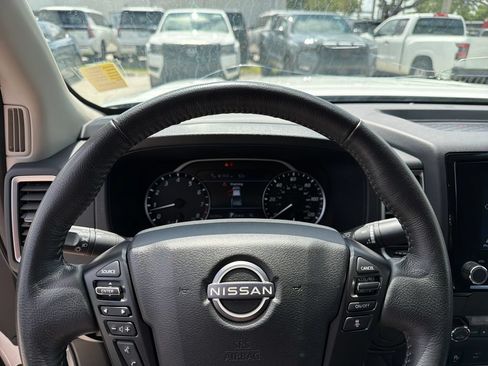 Used 2024 Nissan Frontier SV w/ SV Convenience Package RWD image 20