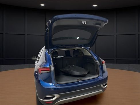 Used 2022 Buick Envision Essence w/ Technology Package I image 7