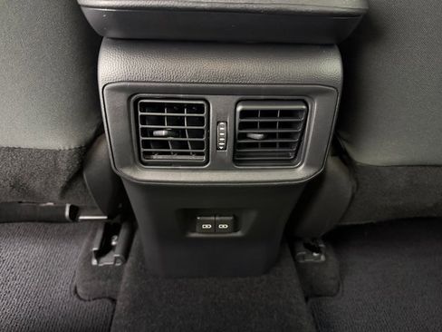 Used 2024 Toyota RAV4 XLE image 32