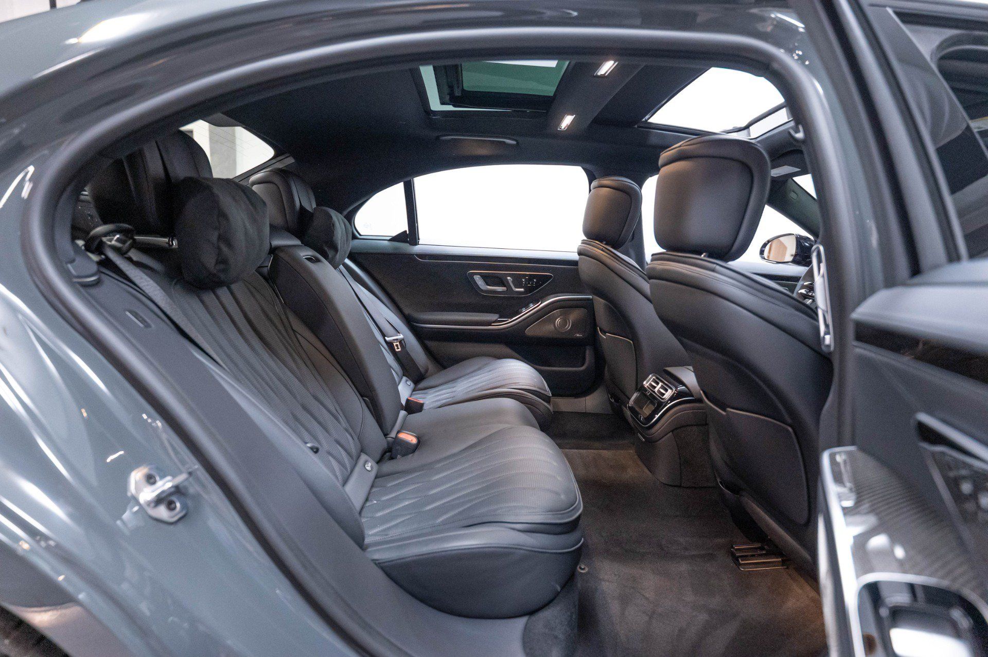Used 2026 Mercedes-Benz S 63 AMG S image 42