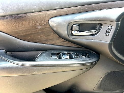 Used 2019 Nissan Murano Platinum w/ Cargo Package FWD image 8