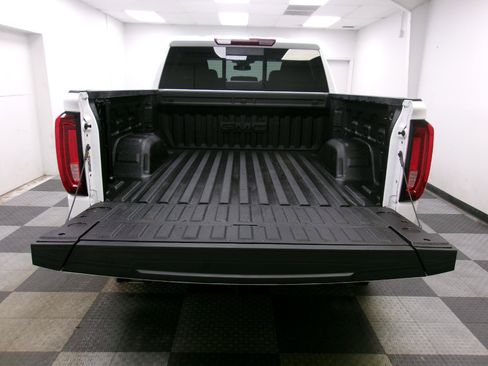 Used 2023 GMC Sierra 1500 SLT w/ SLT Premium Package AWD/4WD image 12