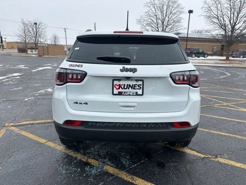 New 2026 Jeep Compass Latitude image 11