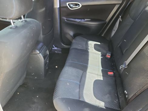 Used 2019 Nissan Sentra SR FWD image 9