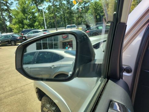 Used 2022 Toyota 4Runner TRD Off-Road Premium w/ Moonroof Package AWD/4WD image 11