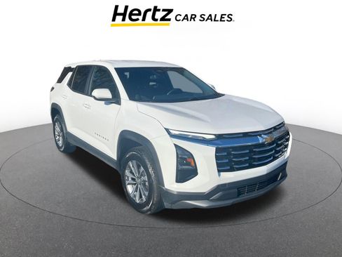 Used 2025 Chevrolet Equinox LT image 1