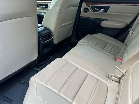Used 2017 Honda CR-V Touring image 4