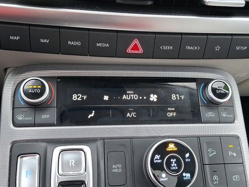 Certified 2023 Hyundai Palisade Calligraphy w/ Cargo Package image 17