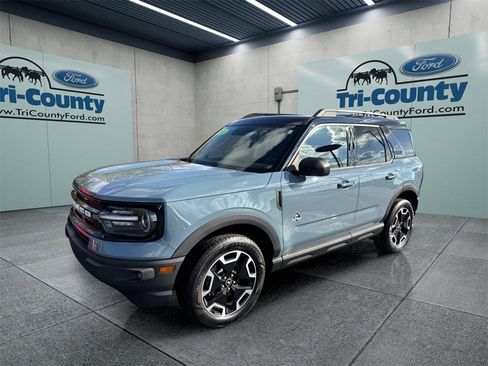 Used 2021 Ford Bronco Sport Outer Banks image 3