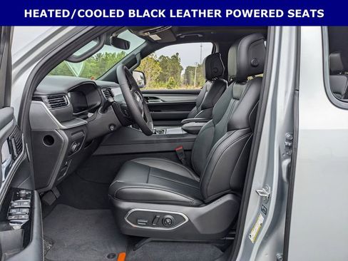 New 2026 Jeep Grand Wagoneer 4WD w/ Premium Group I image 5