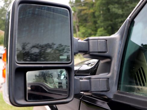 Used 2013 Ford F350 Lariat w/ Lariat Ultimate Pkg image 8