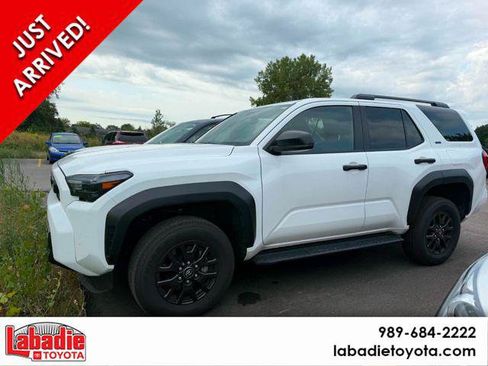 Certified 2025 Toyota 4Runner SR5 AWD/4WD image 1
