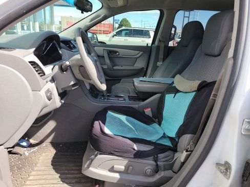 Used 2017 Chevrolet Traverse LS image 10