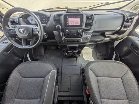 Used 2025 RAM ProMaster 2500 FWD image 16