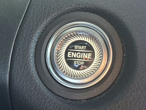 Used 2020 Mercedes-Benz GLC 300 GLC 300 image 18