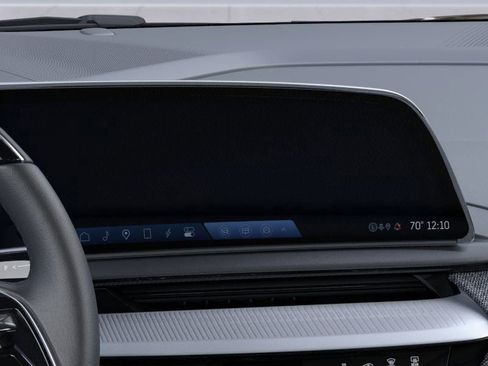 New 2025 Cadillac Optiq Luxury 2 w/ LPO, Floor Liner Package image 20