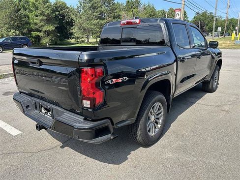 Used 2024 Chevrolet Colorado LT w/ LT Convenience Package II AWD/4WD image 5