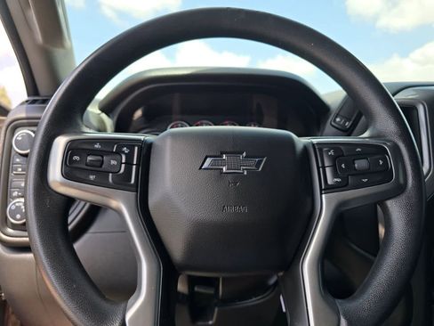 Used 2022 Chevrolet Silverado 1500 Custom Trail Boss w/ Safety Confidence Package AWD/4WD image 18