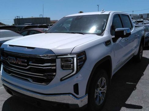 Used 2025 GMC Sierra 1500 SLT AWD/4WD image 1