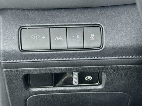Used 2022 Hyundai Santa Fe SEL w/ Convenience + Premium Package FWD image 10