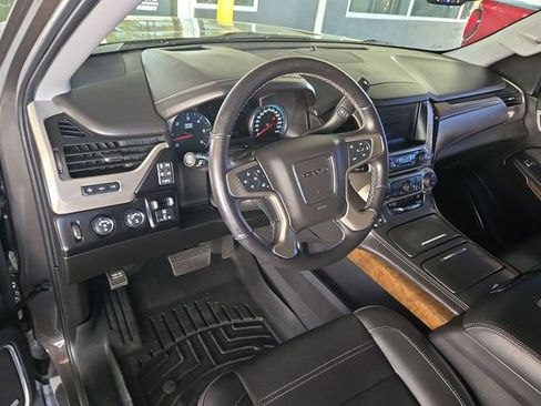 Used 2019 GMC Yukon XL Denali w/ Denali Ultimate Package image 11