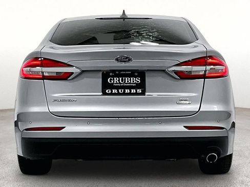 Used 2020 Ford Fusion SE FWD image 5