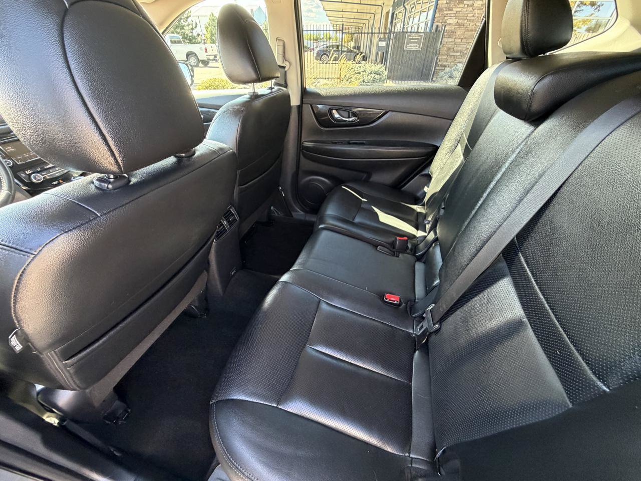 Used 2020 Nissan Rogue SL AWD/4WD image 13